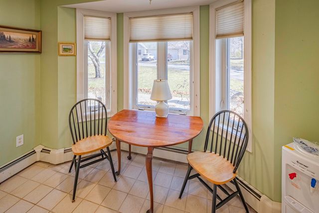 6 Roysann Way, Durham, NH 03824
