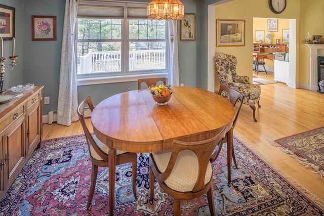 6 Roysann Way, Durham, NH 03824