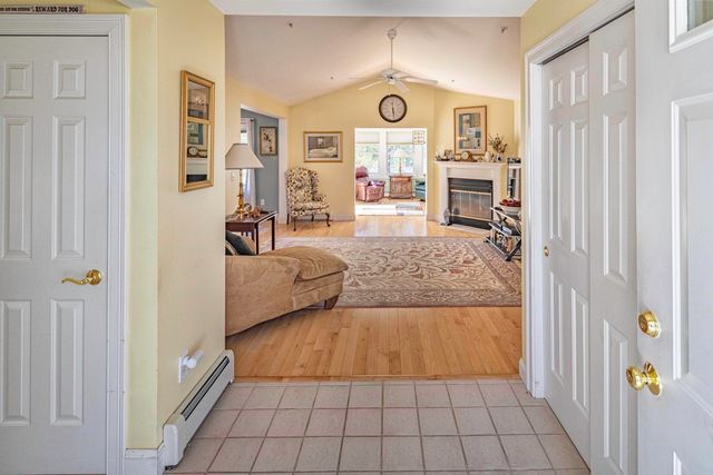 6 Roysann Way, Durham, NH 03824