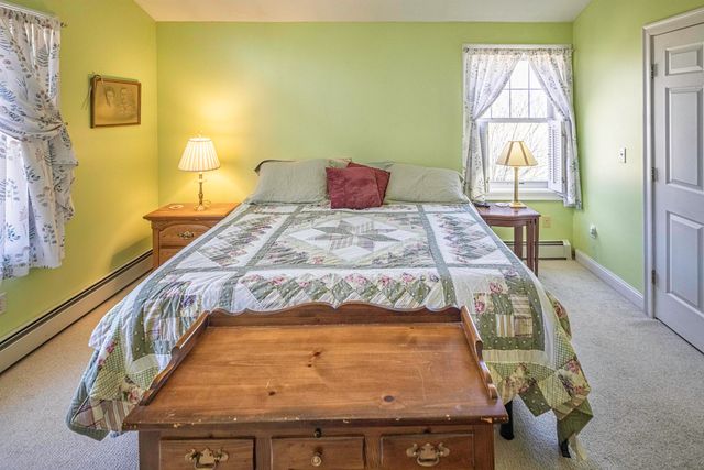 6 Roysann Way, Durham, NH 03824