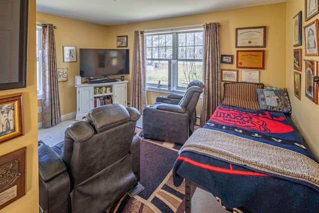 6 Roysann Way, Durham, NH 03824