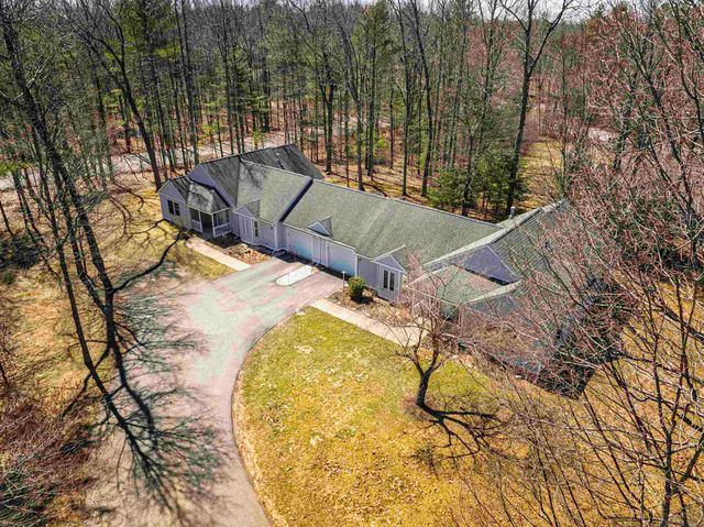 6 Roysann Way, Durham, NH 03824