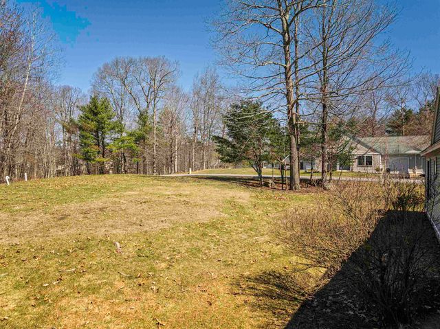 6 Roysann Way, Durham, NH 03824