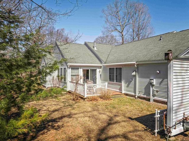 6 Roysann Way, Durham, NH 03824