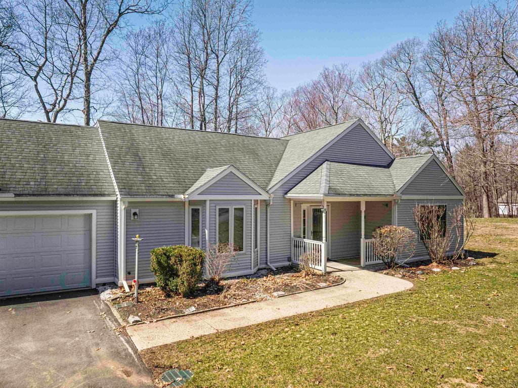 6 Roysann Way, Durham, NH 03824