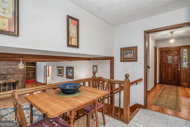 2252 Valley Creek Circle, Snellville, GA 30078