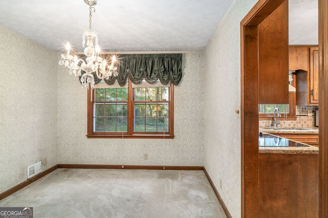 2252 Valley Creek Circle, Snellville, GA 30078