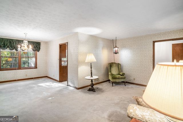 2252 Valley Creek Circle, Snellville, GA 30078