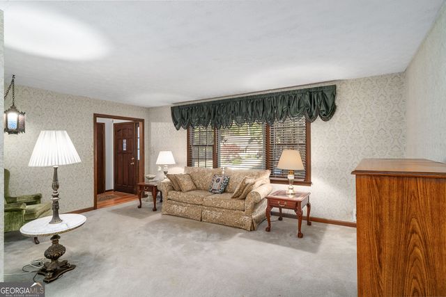 2252 Valley Creek Circle, Snellville, GA 30078