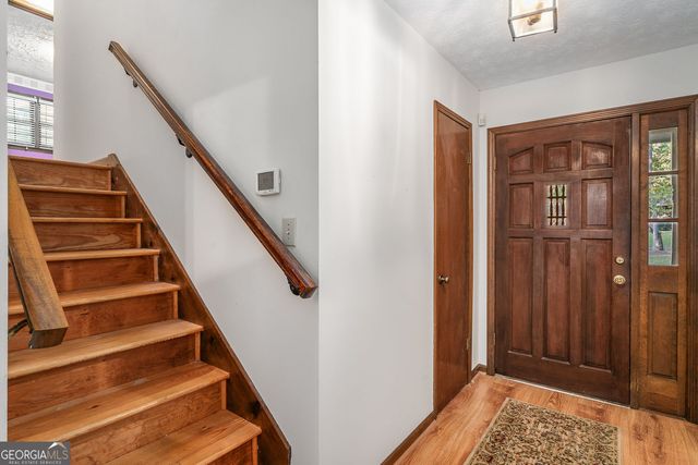 2252 Valley Creek Circle, Snellville, GA 30078