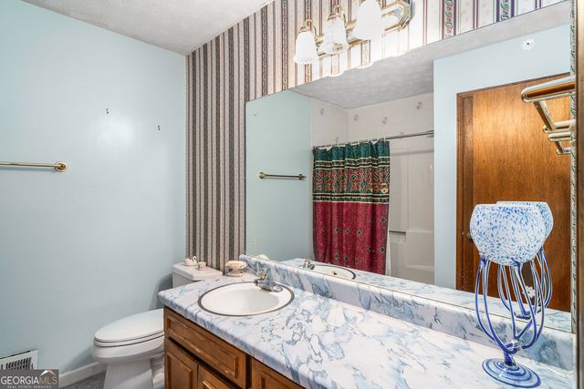 2252 Valley Creek Circle, Snellville, GA 30078