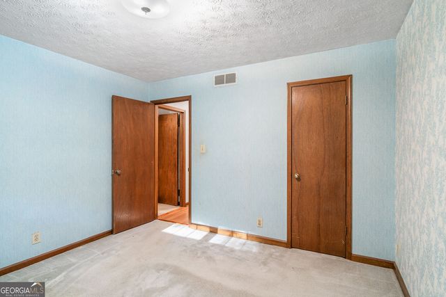2252 Valley Creek Circle, Snellville, GA 30078