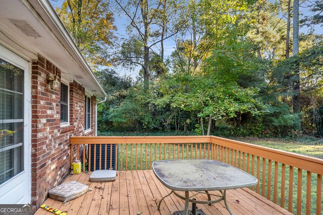 2252 Valley Creek Circle, Snellville, GA 30078