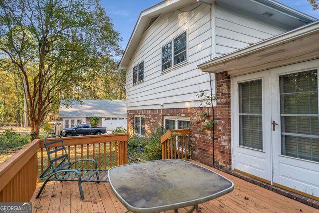 2252 Valley Creek Circle, Snellville, GA 30078