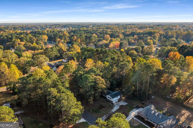 2252 Valley Creek Circle, Snellville, GA 30078