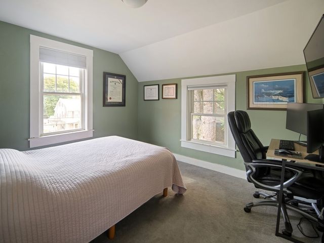 89 Green St, Wakefield, MA 01880
