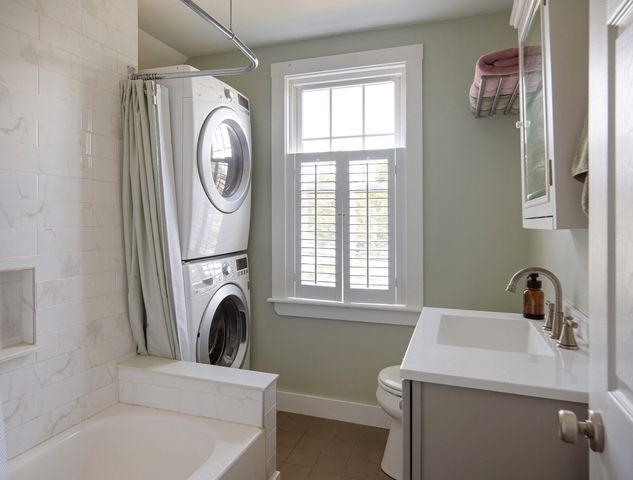 89 Green St, Wakefield, MA 01880