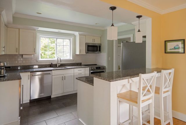 89 Green St, Wakefield, MA 01880