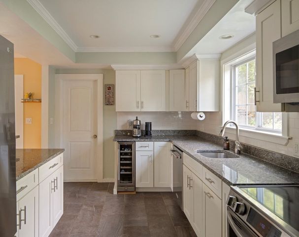 89 Green St, Wakefield, MA 01880