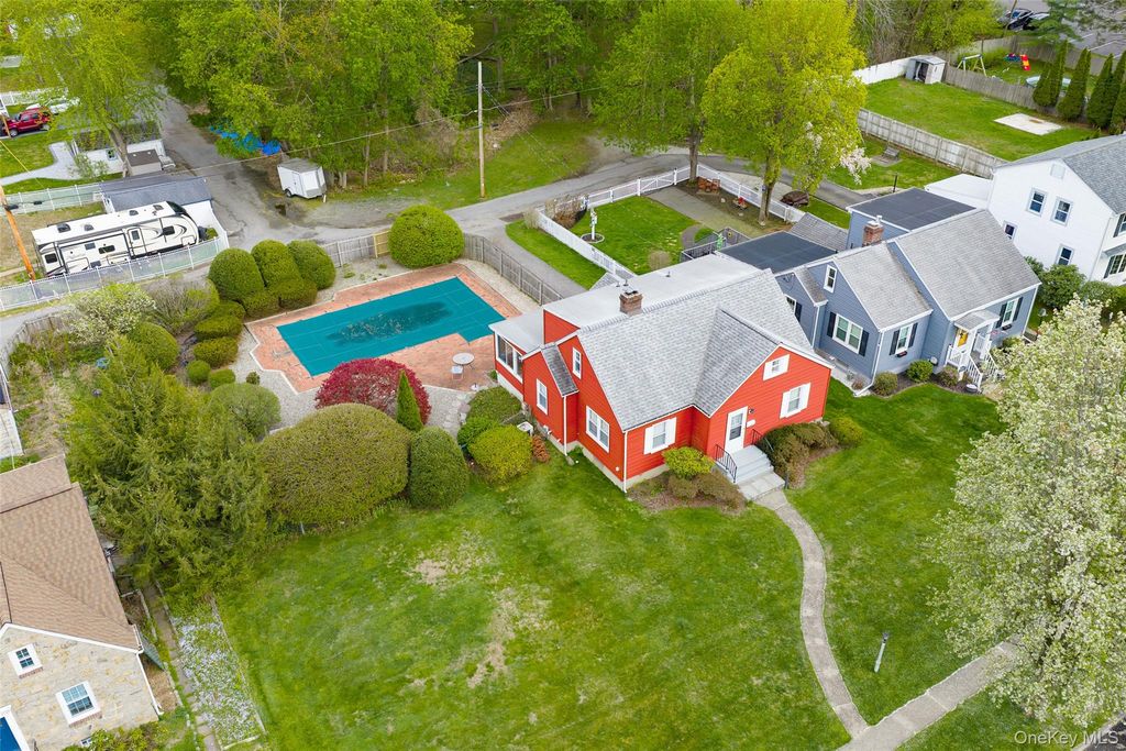 31 Kingston Avenue, Poughkeepsie, NY 12603