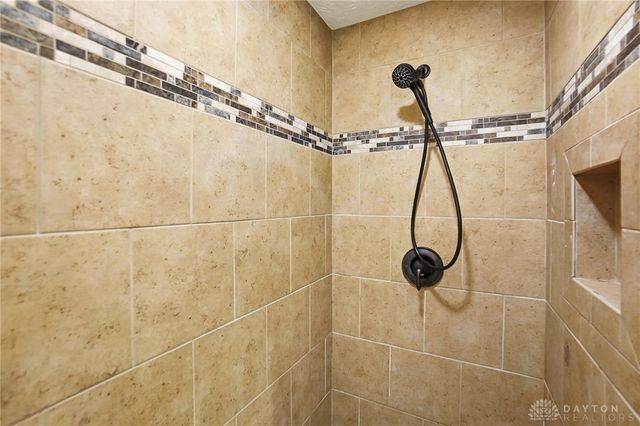 828 Governors Road, Troy, OH 45373