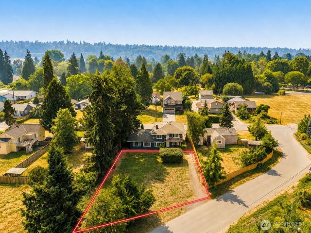 11813 44th Place S, Tukwila, WA 98178