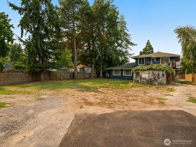 11813 44th Place S, Tukwila, WA 98178