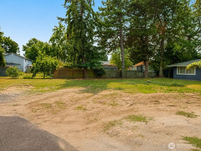 11813 44th Place S, Tukwila, WA 98178