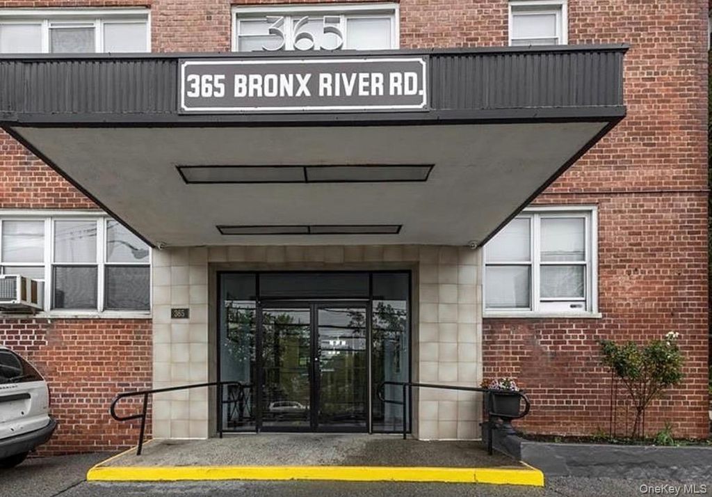 365 Bronx River Road 4B, Yonkers, NY 10704