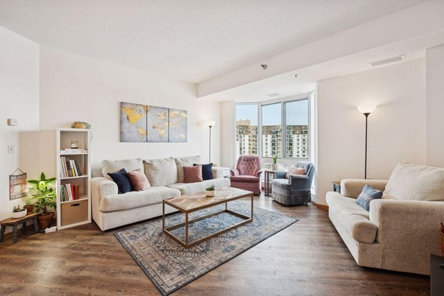 6600 Lyndale Avenue S 400, Richfield, MN 55423