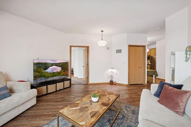 6600 Lyndale Avenue S 400, Richfield, MN 55423