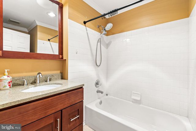 211 W HILL ST, Baltimore, MD 21230