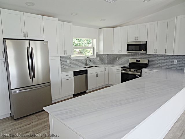 237 Cumquat Road NE, Lake Placid, FL 33852