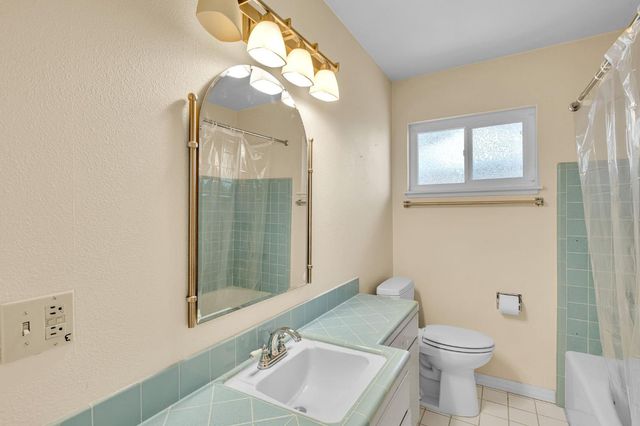 832 Prow Ct, Sacramento, CA 95822