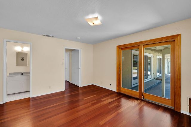 832 Prow Ct, Sacramento, CA 95822