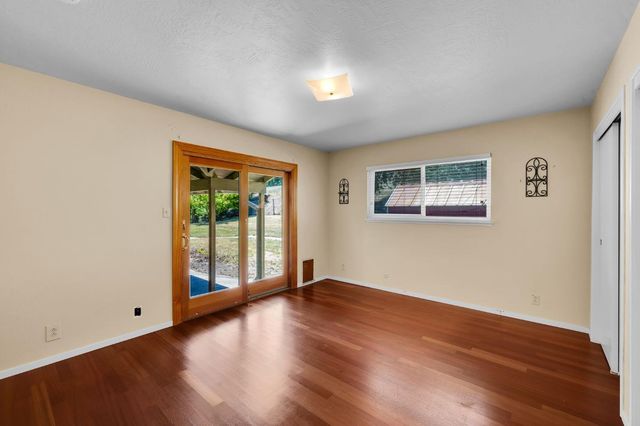 832 Prow Ct, Sacramento, CA 95822