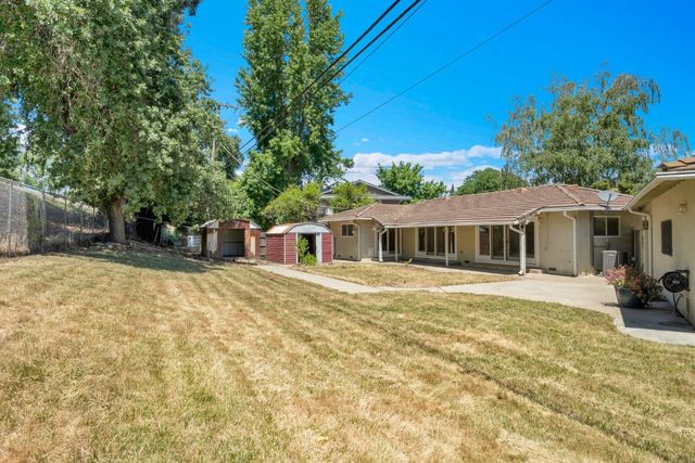 832 Prow Ct, Sacramento, CA 95822