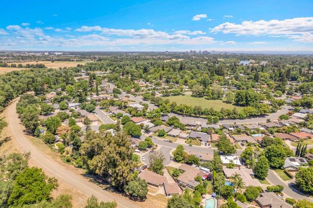 832 Prow Ct, Sacramento, CA 95822