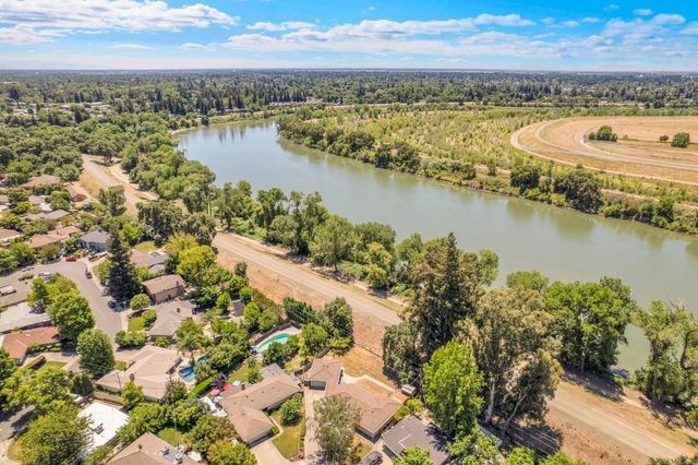 832 Prow Ct, Sacramento, CA 95822