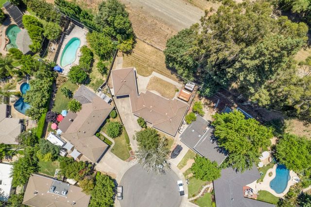 832 Prow Ct, Sacramento, CA 95822