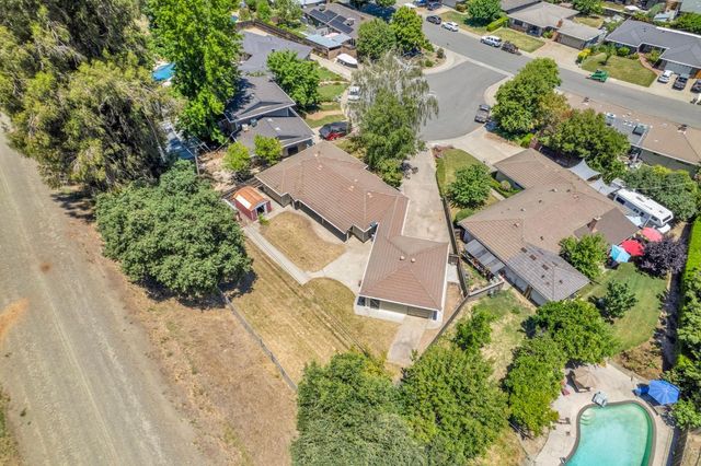832 Prow Ct, Sacramento, CA 95822