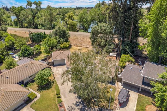 832 Prow Ct, Sacramento, CA 95822