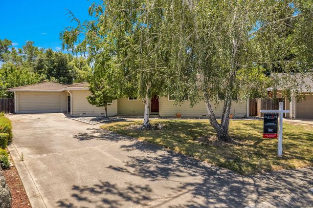832 Prow Ct, Sacramento, CA 95822