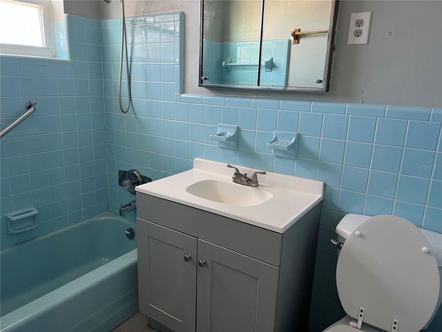 21130 GLADIS AVENUE, Port Charlotte, FL 33952