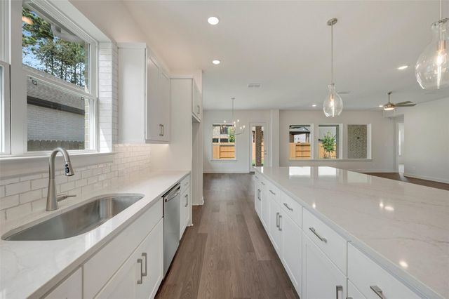 15829 Moran Meadow Street, Conroe, TX 77302