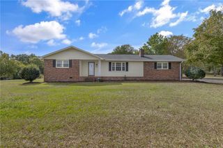 3234 S McDuffie St Extension, Anderson, SC 29624