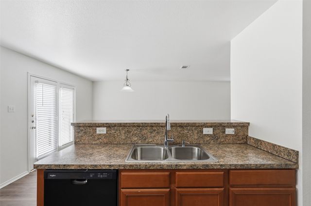 108 Thoroughbred Drive, Krum, TX 76249