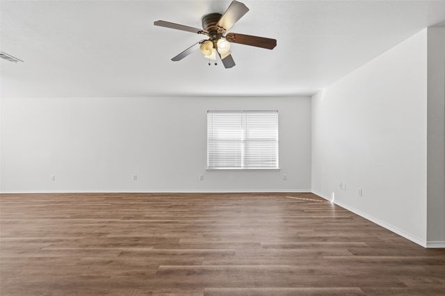 108 Thoroughbred Drive, Krum, TX 76249