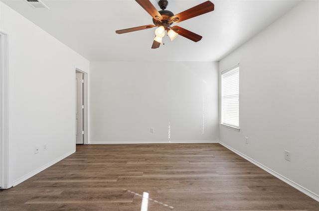 108 Thoroughbred Drive, Krum, TX 76249