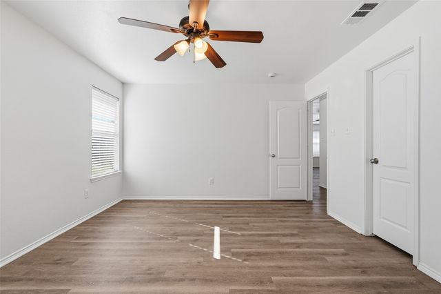 108 Thoroughbred Drive, Krum, TX 76249